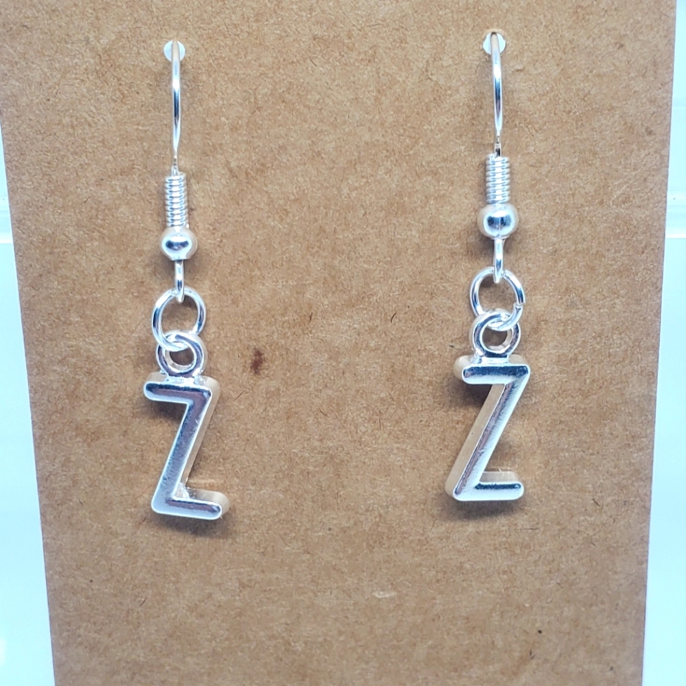 7/$10 Z Initial Earrings, New